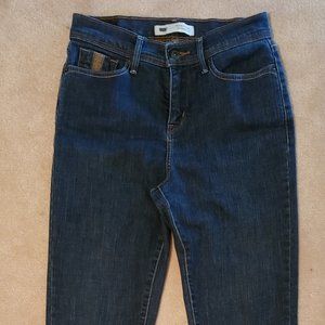 Levi's Women's Jeans Perfectly Slimming 512 Straight Leg